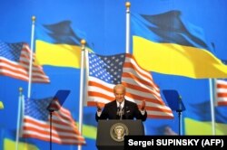 Тодішній віцепрезидент США Джо Байден під час візиту до України. Київ, 22 липня 2009 року