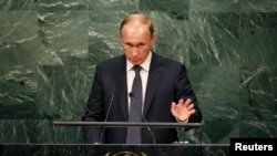 Президент Росії Володимир Путін звертається до учасників 70-ї сесії Генеральної Асамблеї ООН у штаб-квартирі в Нью-Йорку, 28 вересня 2015 року.