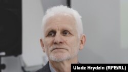 Олесь Беляцький