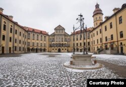 Відреставрований замок Радзівілів у місті Нясвіж, Мінська область