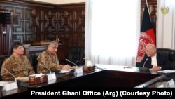 د اکتوبر په لومړۍ نېټه د پاکستان پوځ مشر جنرال قمر باجوه کابل ته ولسمشر اشرف غني سره خبرو لپاره ورغلی و
