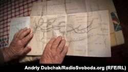 Власноруч намальована мапа села Півні і рідна вулиця (зараз Шевченка), на який від голоду, за підрахунками Зіновія Масла, померло близько 150 людей