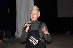 Засновниця «Дикого театру» Ярослава Кравченко під час презентації проєкту в Запоріжжі. 2 грудня 2019 року