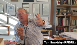 Адам Міхнік під час інтерв’ю Радіо Свобода