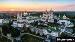 Почаївська лавра – православний чоловічий монастир у місті Почаєві Кременецького району Тернопільської області