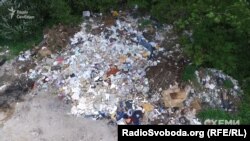 Стихійно звалені відходи