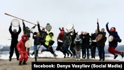 Учасники етно-музичного клубу «БарабанЗА» зустрічають Новий рік на Хортиці