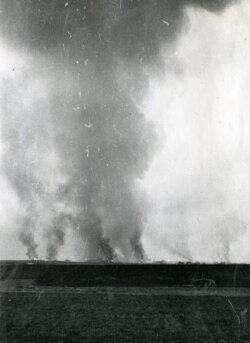 Українське село на Холмщині у вогні, 1944 рік