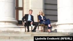 Naprednjaci Aleksandar Martinović i Sandra Božić tokom štrajka glađu, 10. maj 2020.