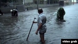 Станом на 08:00 11 липня пожежно-рятувальними підрозділами Львівщини здійснено 56 виїздів для ліквідації наслідків негоди. Фото архівне