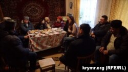 Активісти в домі матері Володимира Балуха