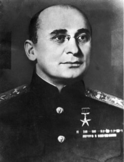 Лавретій Берія