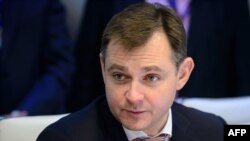 Юрій Слюсарь з 2015 по 2024 рік обіймав посаду президента та голови правління Публічного акціонерного товариства «Обʼєднана авіабудівна корпорація»