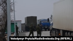 Російські військові в аеропорту Сімферополя, архівне фото