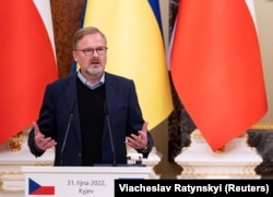 Прем’єр-міністр Чехії Петр Фіала під час візиту до України