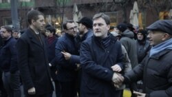 Direktor Kancelarije za Kosovo Marko Đurić i generalni sekretar predsednika Srbije Nikola Selaković na skupu SPC-a