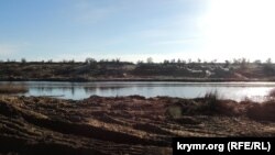 Добыча токсичного песка в Нижне-Чурбашском хвостохранилище, Керчь, 4 февраля 2019 год