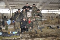 Волонтер Богдан Масляк серед бійців