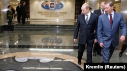 Президент Росії Володимир Путін у штабквартирі ГРУ на архівному фото 2006 року