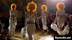 Показ мод Саші Варламова, 2001 рік