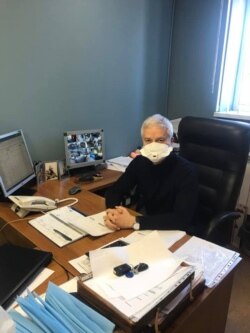 Олексій Пучков на робочому місці під час карантину