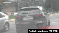 Lexus NX, на якому пересувається співробітник СБУ Масьондз, також йому не належить