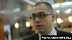 Dodik je marginalac u Srbiji: Aleksandar Radić