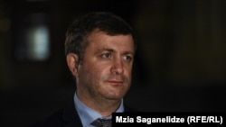 სულხან კომახიძე, ლევან აბესაძის ადვოკატი