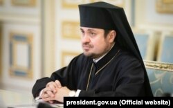 Єпископ Едмонтона і Західної єпархії УПЦ в Канаді Іларіон під час зустрічі з президентом України Петром Порошенком. Київ, 17 вересня 2018 року