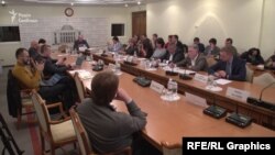 На круглому столі були присутні народні депутати, представники НАБУ, АМКУ та Нацкомісії з питань регулювання енергетики