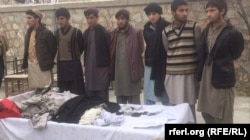 Бойовики угруповання «Ісламська держава», яких взяли в полон. Провінція Нангархар, лютий 2017 року