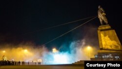 Повалення пам’ятника Леніну в Харкові, 28 вересня 2014 року