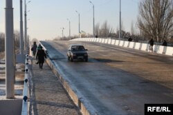 Костянтинівський шляхопровід. Архівне фото