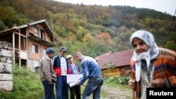 Od ukupnog broja stanovnika 50,4 posto čine žene, a 49,06 muškarci, ilustrativna fotografija