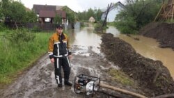 Через сильні дощі підтоплені двори і на Закарпатті, на фото – Рахівський район