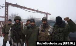 Спільне фото бойовиків на Донбасі. Другий зліва – іспанець Серхіо Бесерра, третій – Мозговий