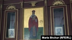 Православний собор Святих Кирила і Мефодія (Прага). Ікона святого великомученика єпископа Празького Ґоразда. Його разом з двома іншими священниками розстріляли нацисти за те, що вони надали притулок диверсантам, які вбили нацистського намісника Богемії Райнгарда Гейдріха