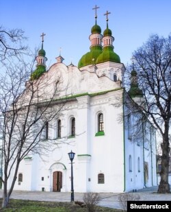 Кирилівська церква, Церква Святих Кирила та Афанасія Александрійських – пам’ятка архітектури та монументального малярства ХІІ, XVII, XIX століть. Датою заснування називають 1139 рік або 1140-й, перша письмова згадка – 1171 рік