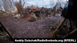 Вхід до одного з бліндажів нагорі терикону