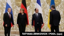 «Нормандська четвірка»: (справа наліво) тодішні президент України Петро Порошенко, президент Франції Франсуа Олланд, канцлер Німеччини Анґела Меркель і президент Росії Володимир Путін. Мінськ, 11 лютого 2015 року