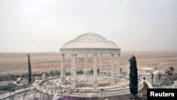 Дворцовый комплекс на окраине Пальмиры