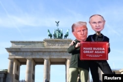 Під час акції протесту в Берліні, лютий 2025 року