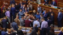 Верховна Рада підтримала законопроект Порошенка про особливі умови на Донбасі (відео) Верховна Рада підтримала законопроект Порошенка про особливі умови на Донбасі (відео)