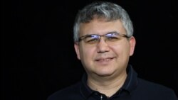 Политолог Аббас Галлямов о думских выборах: "Главная интрига – совершит ли власть достаточно ошибок, чтобы вспыхнули новые протесты" Политолог Аббас Галлямов о думских выборах: "Главная интрига – совершит ли власть достаточно ошибок, чтобы вспыхнули новые протесты"