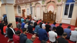 Prognani iz anektiranog Krima, Tatari grade novi život u Ukrajini Prognani iz anektiranog Krima, Tatari grade novi život u Ukrajini