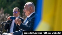 Прем'єр-міністр Ізраїлю Біньямін Нетаньягу під час вшанування пам'яті жертв трагедії Бабиного Яру. Київ, 19 серпня 2019 року