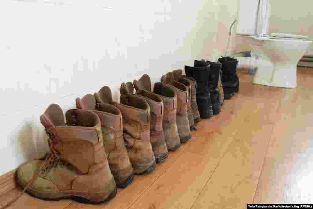 У санвузлі «провітрюється» взуття