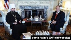 Предстоятель ПЦУ митрополит Київський і всієї України Епіфаній під час зустрічі з державним секретарем США Майком Помпео. Вашингтон, 18 жовтня 2019 року