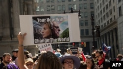 Сторонники Берни Сандерса (Филадельфия, 25 июля 2016 года)