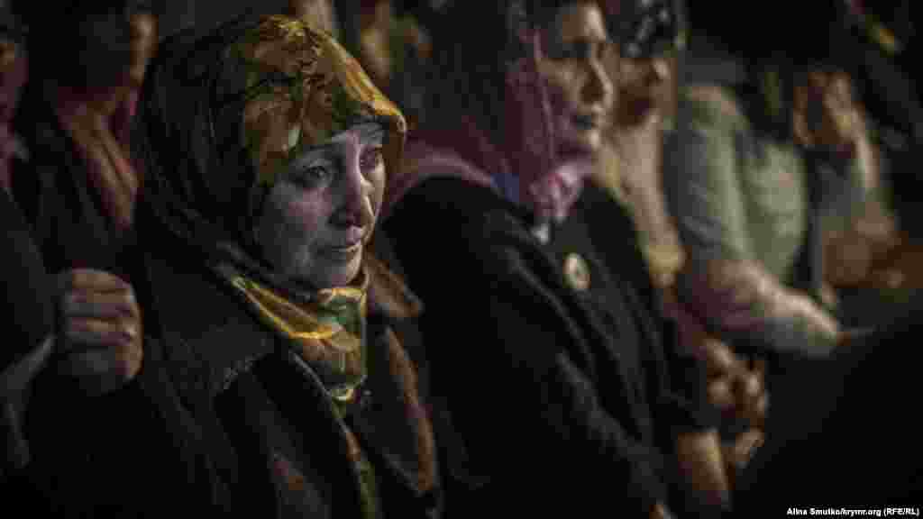  Мать политзаключенного Энвера Мамутова